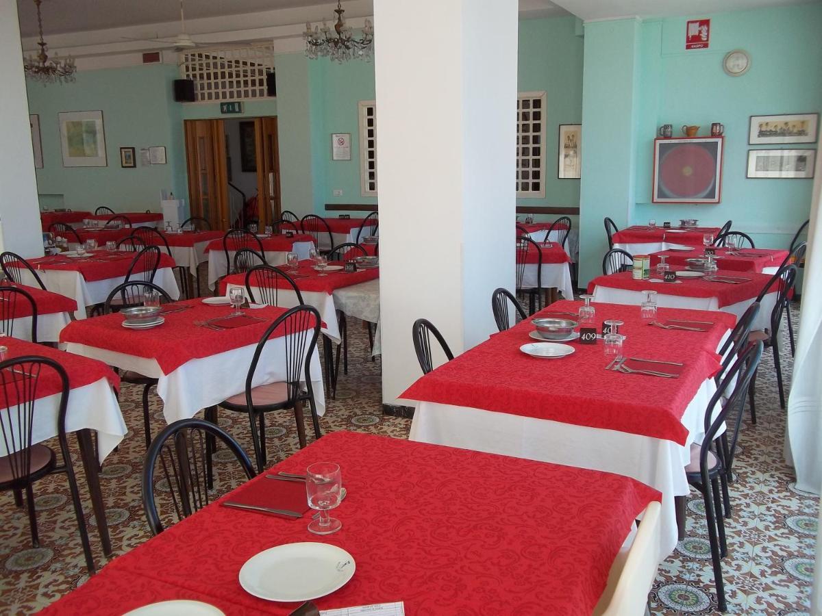 Hotel Italia Сенигаллия Экстерьер фото